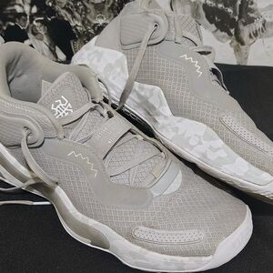 Team-Issued D.O.N Issue 3 Adidas Basketball Shoes Gray Size 8.5 Donovan Mitchell